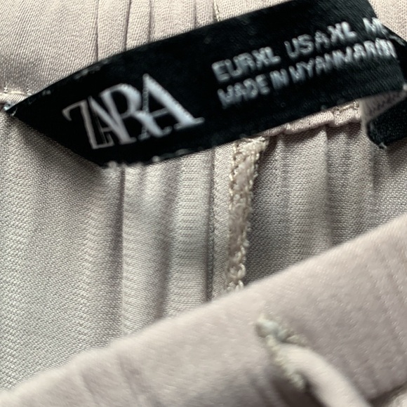 Zara beige Wide-Leg pantswith Flowing Silhouette - Picture 4 of 4